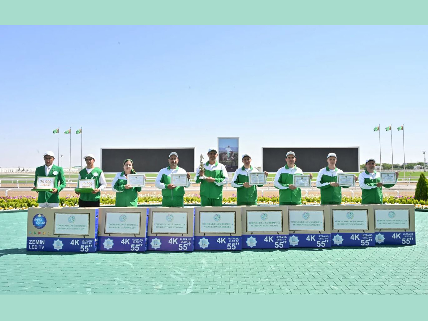 Winners of the Creative Competition Held on the Occasion of the Turkmen Horse National Holiday Awarded
